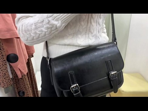 ❤️ Јавна мастурбација на младата кучка FeralBerry со дилдо во фитинг просторијата ❤️❌ Порно на mk.hentaiteca.ru ❌️