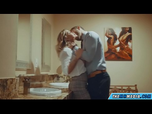❤️ Кога бујна русокоса ќе ве заведе во јавен тоалет ❤️❌ Порно на mk.hentaiteca.ru ❌️
